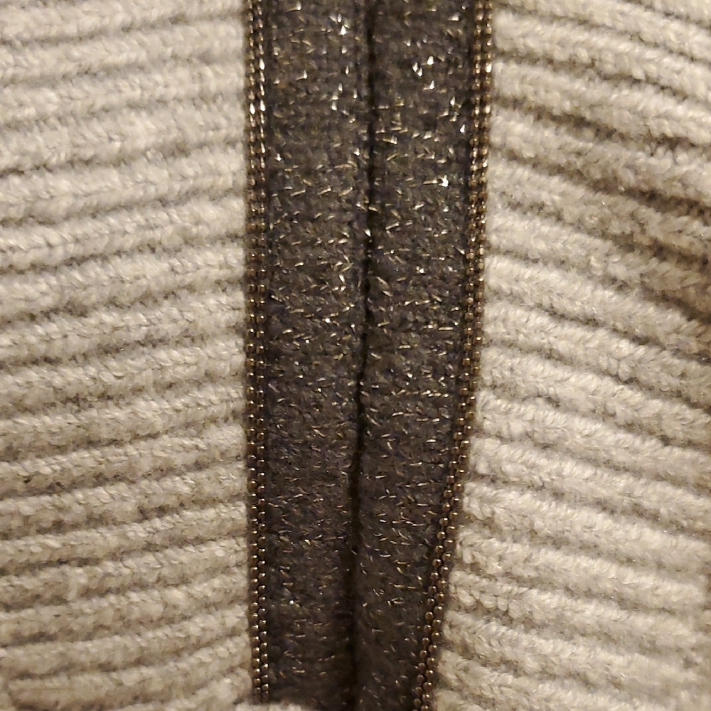 Gray V-Neck Women's Poncho- Chicos Size L/XL - Picture 2 of 5